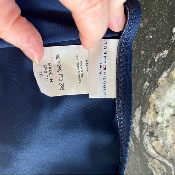 Tommy Hilfiger bikini circa 2000s. Excellent condition. Size 10. - Picture 3 of 7